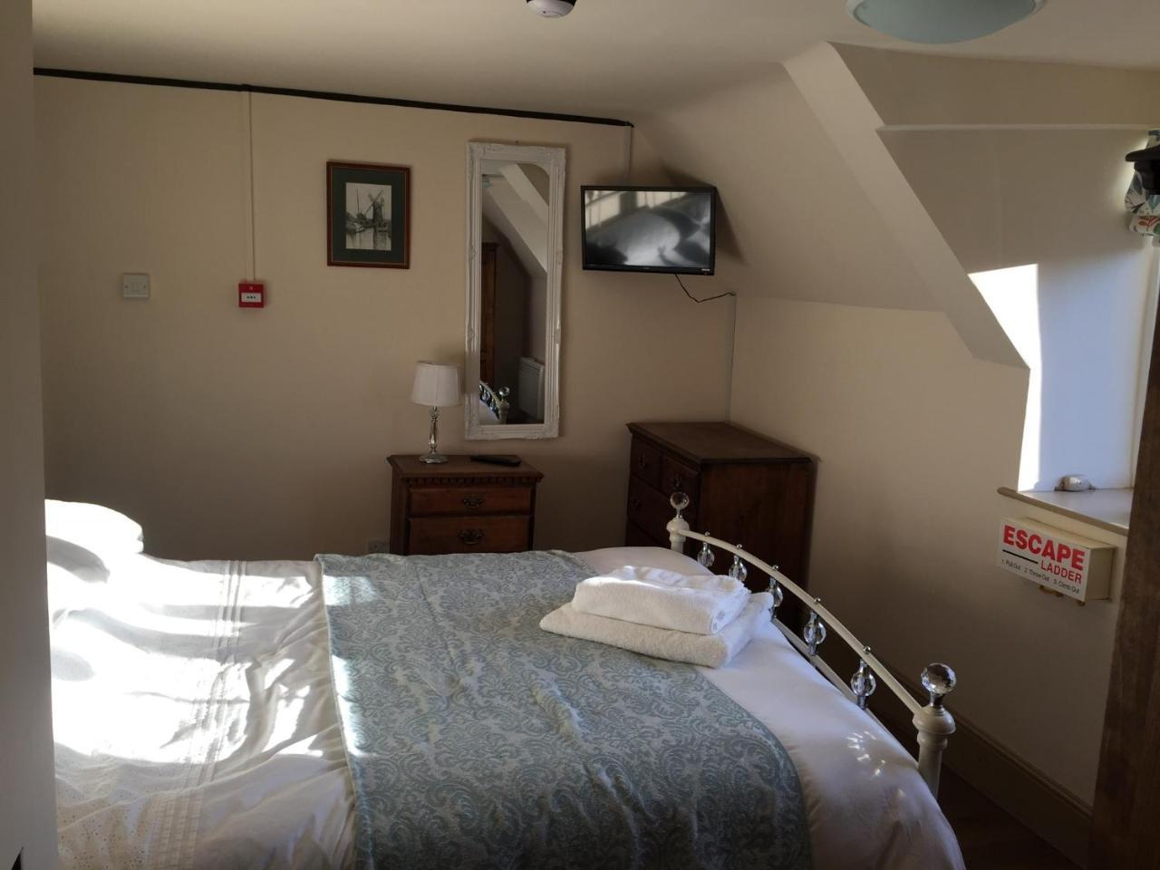 The Crown Inn Smallburgh Esterno foto